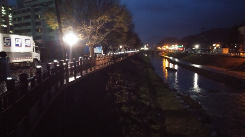 2015-충남옥천 금구천 제방도로 데크로드 _SLM, 1W(태양광) (34).jpg